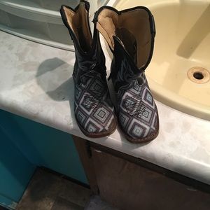 Girls toddler roped boots size 6